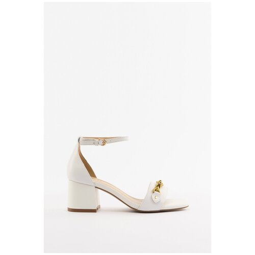 фото Босоножки guess fl6sralea03white белый 36