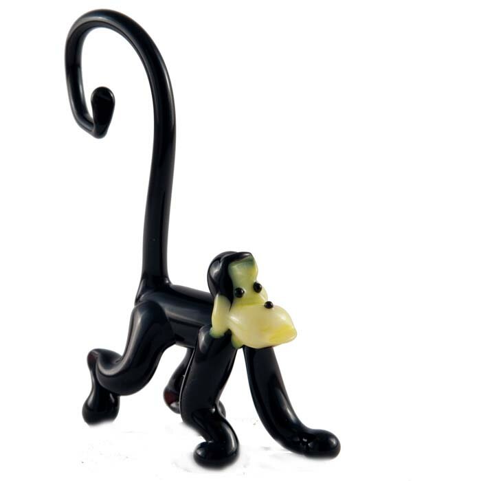 фото Стеклянная фигурка Обезьяна черная