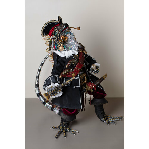фото Авторская кукла "игуана пират" ручная работа, интерьерная кукольная коллекция натальи кондратовой