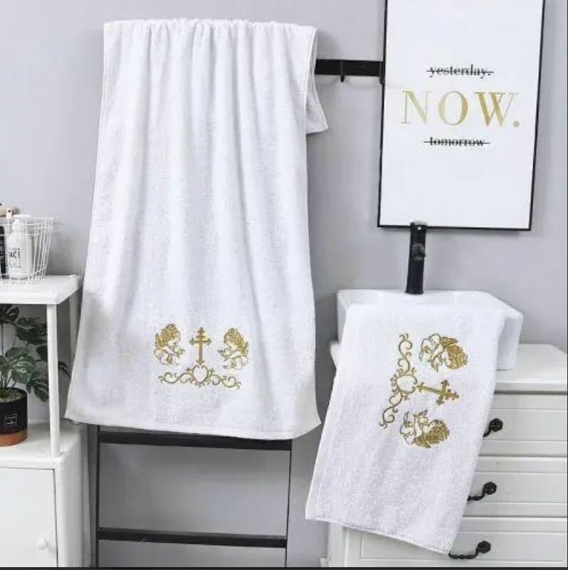 фото Полотенце детское крестильное махровое белое с вышивкой "Ангелы с голубями" 70х140 см. Товар уцененный