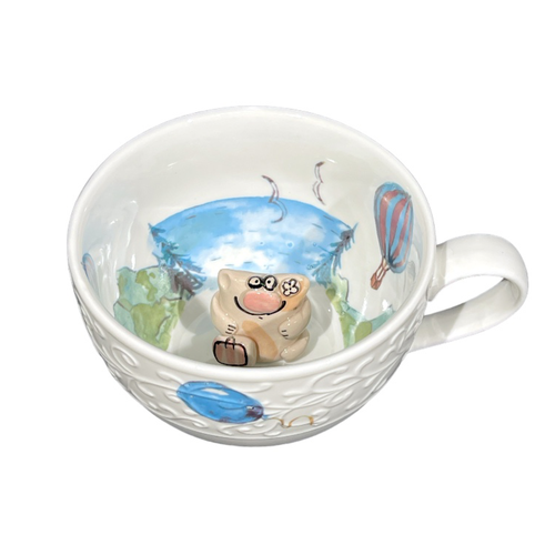 Чашка для чая ручной работы с фигуркой внутри Свинка, фарфор, 250 мл