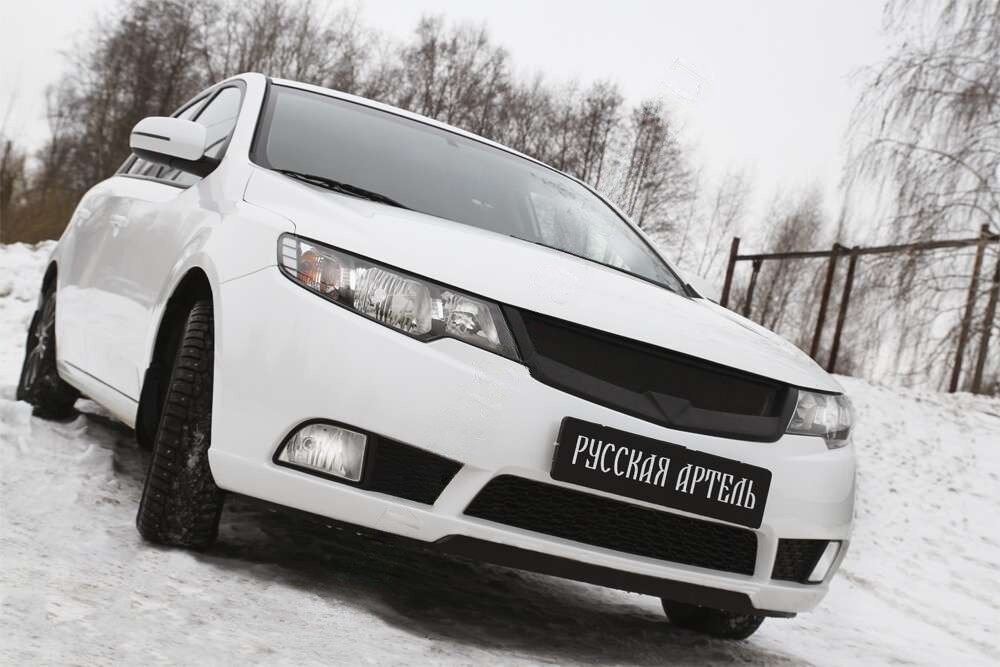 KIA Cerato Решетка радиатора спорт с сеткой металлик (3 мм.) RRKС010500