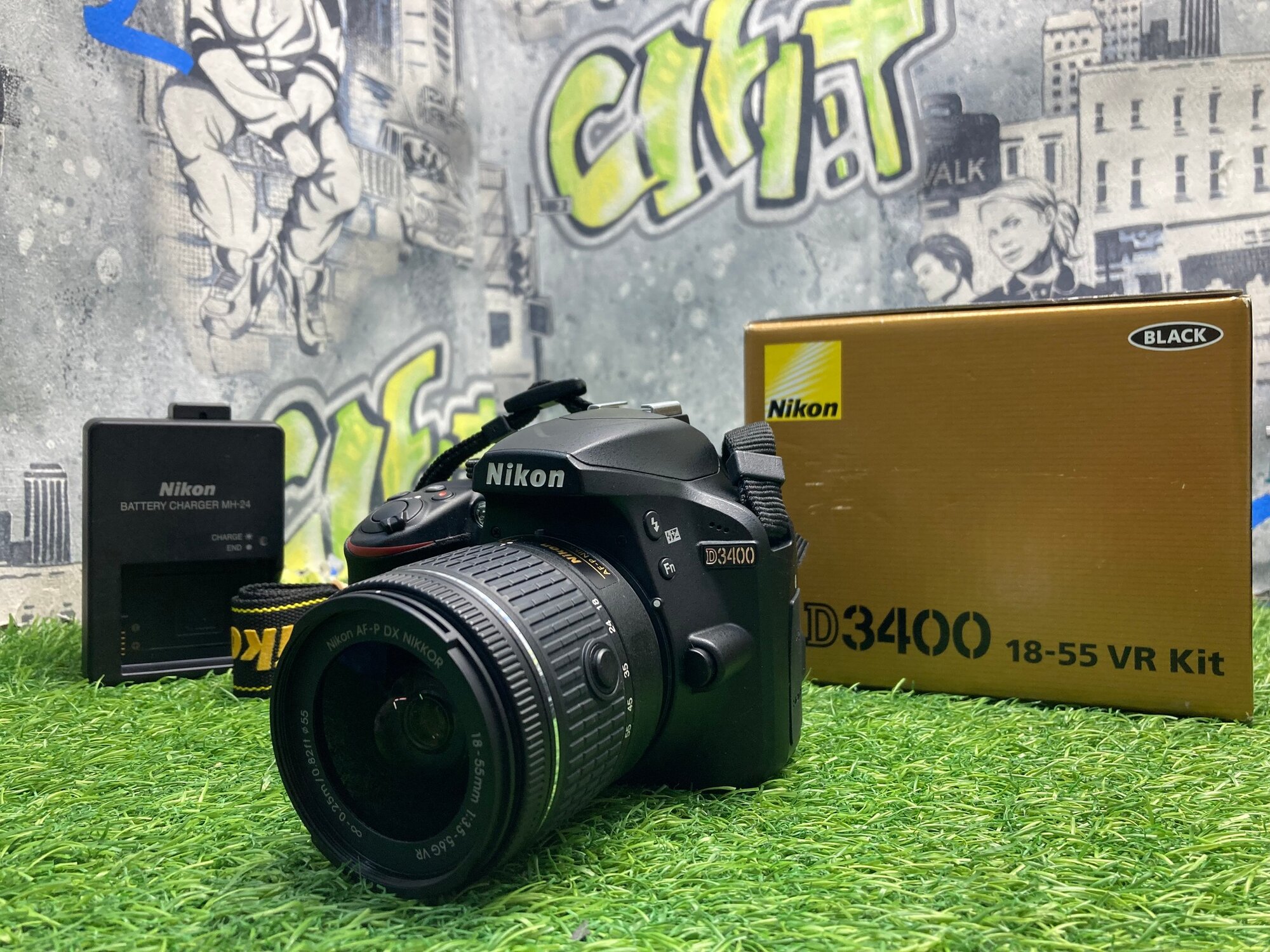 Nikon D3400 Kit AF-P DX 18-55mm G VR 700 кадров