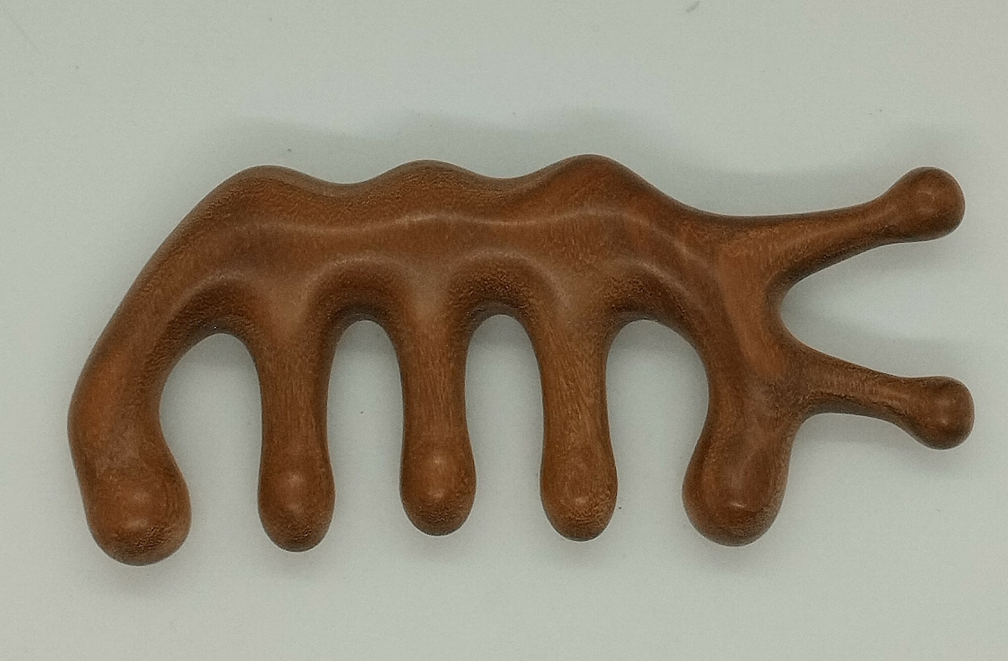 Массажная сандаловая расческа для влажных волос " м-образная", 12*5,5 см.