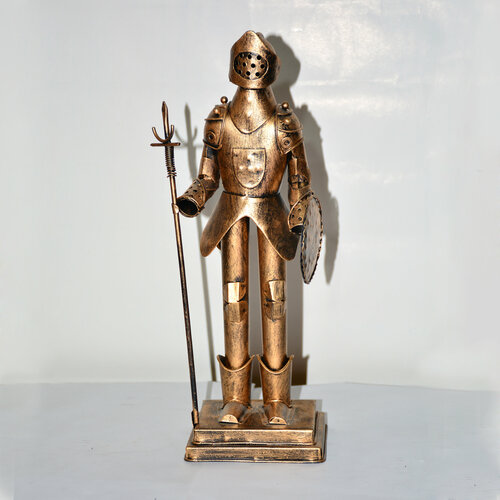 Фигурка декоративная 