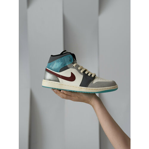 Кроссовки NIKE Air Jordan 1 Mid, размер 8 US (40 RU), бежевый, бордовый мяч баскетбольный nike jordan fb2307 652 7