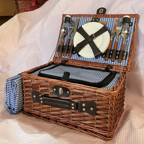 Набор для пикника HOLYDAY BASKET на 4 персоны с термосумкой и пледом HCF-22023