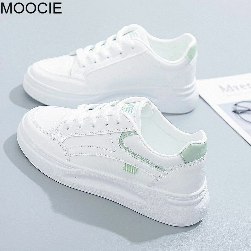 Кроссовки MOOCIE