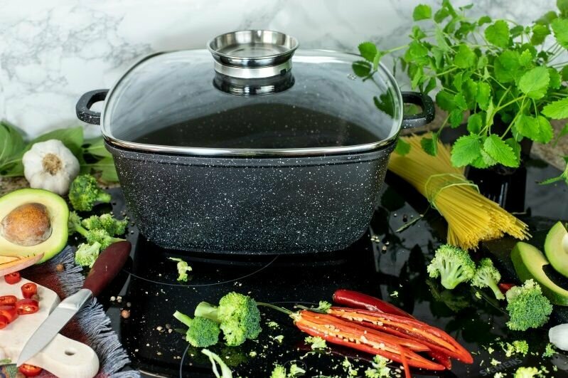 фото Сотейник курглый с крышкой 6.8л 28см