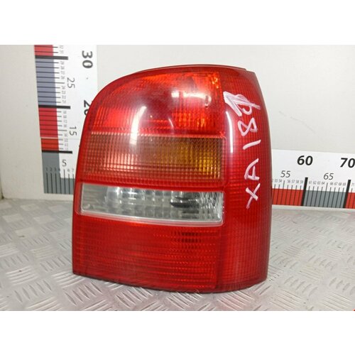 Фонарь задний правый Audi A4 B5 8D0945096G