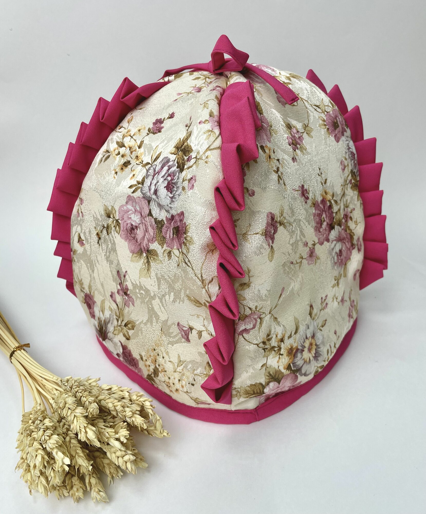 фото Грелка на чайник плотная высокая большая