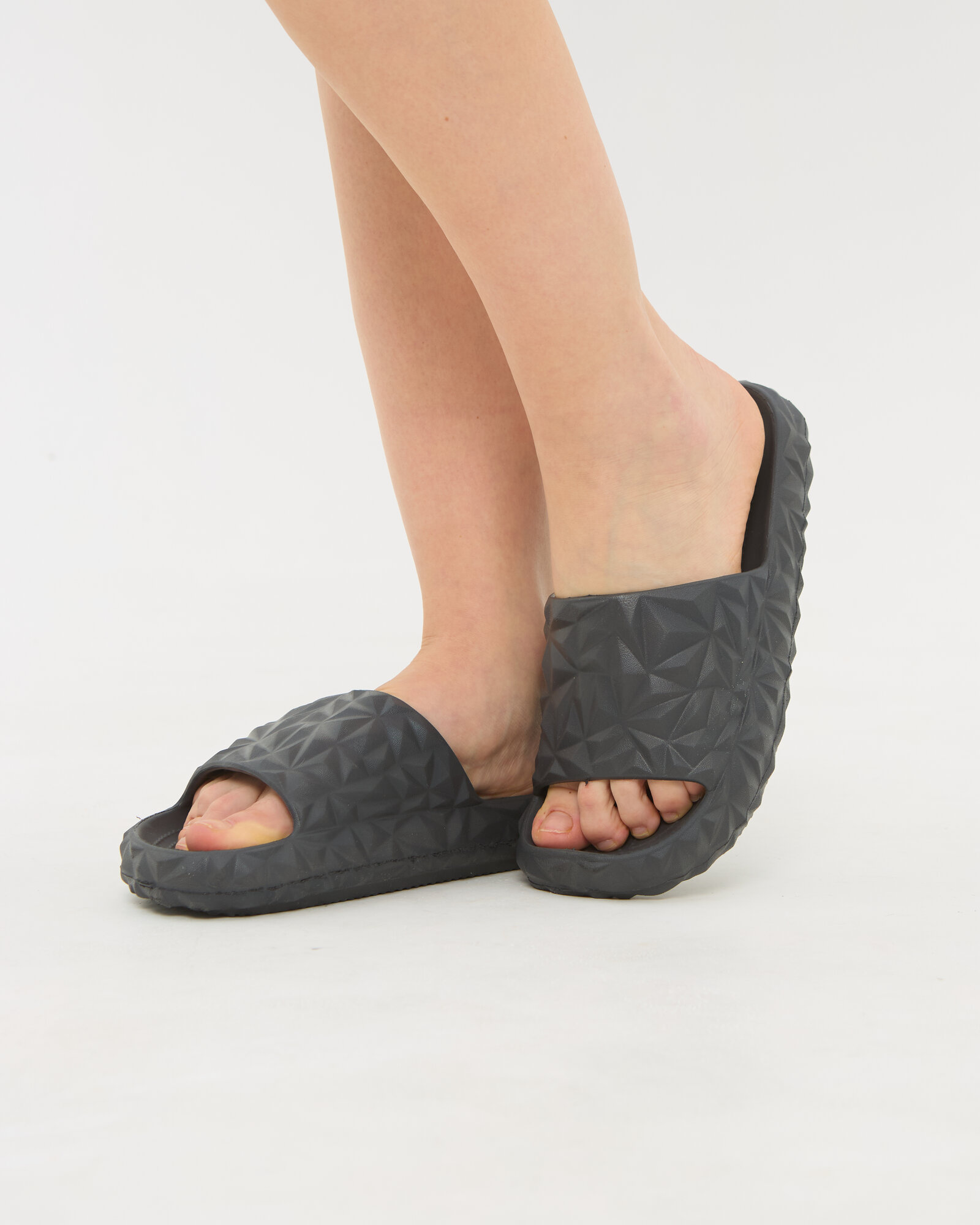 Шлёпанцы КОЛЕСНИК  размер 37  серый