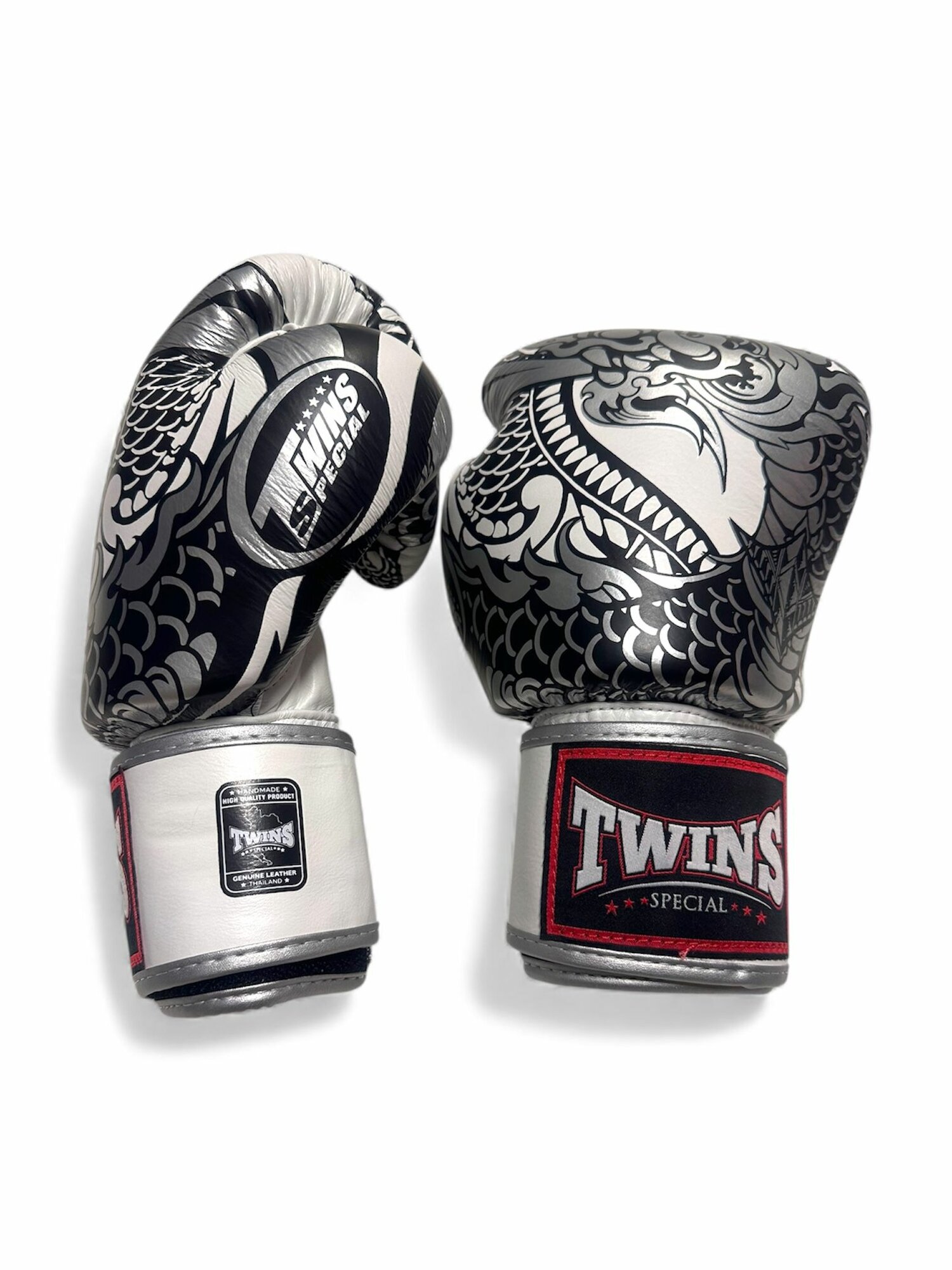 Боксерские перчатки Twins Special FBGV52 Dragon white silver 14 унций — фото 1