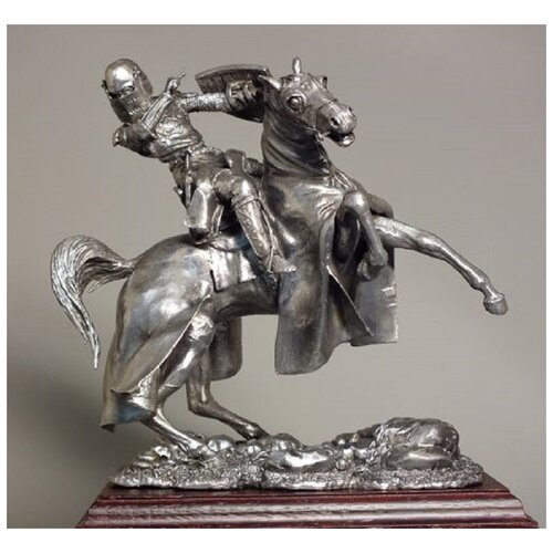 Оловянная фигурка 