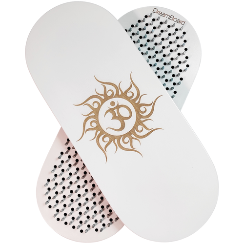 фото Доска садху классическая, ом в солнце, шаг 11,5 мм, белый, с гвоздями для йоги. dreamboard