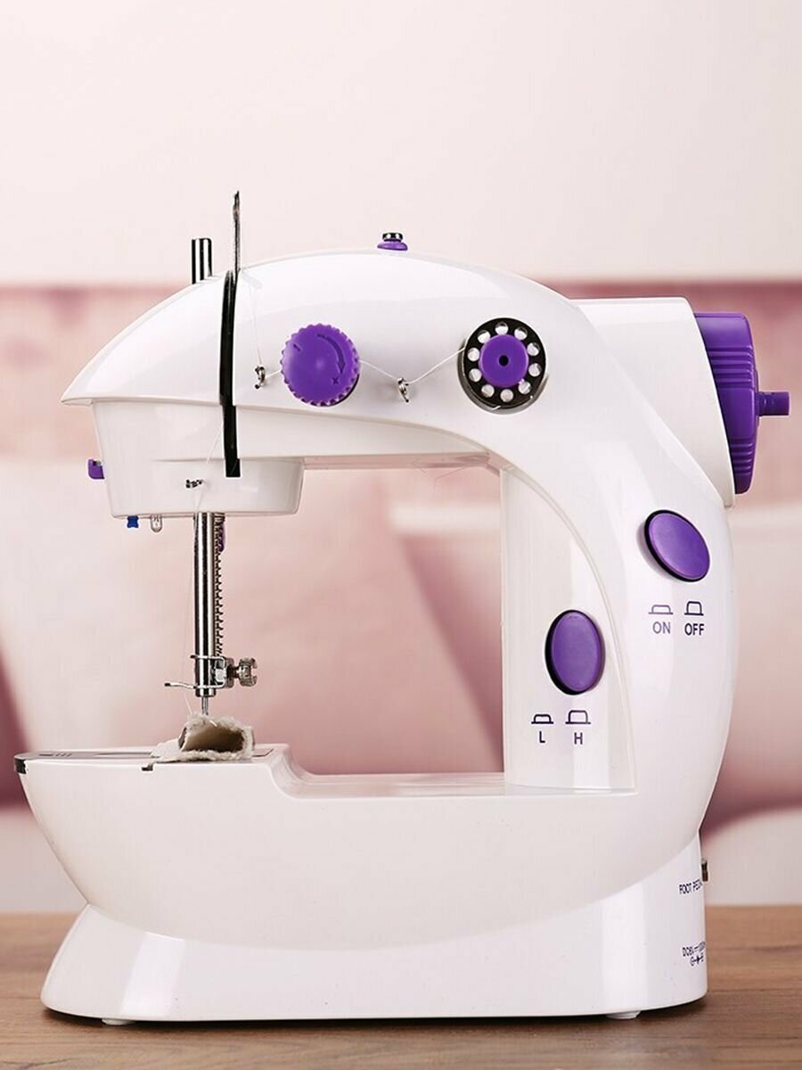 Швейная машинка портативная мини Mini Sewing Machine - фотография № 14