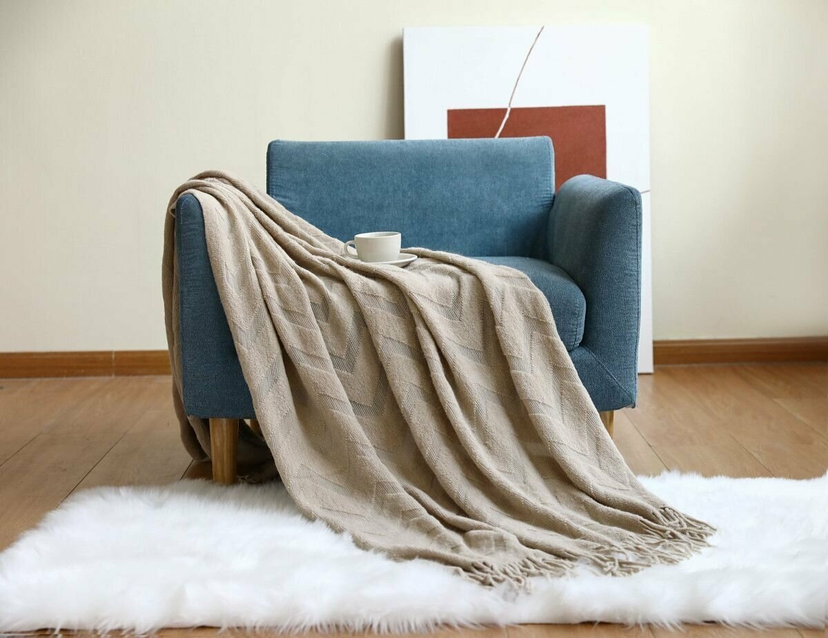 фото Плед PA-2 теплый пушистый 130х200, мягкое вязаное покрывало для кровати и дивана, акрил с кистями