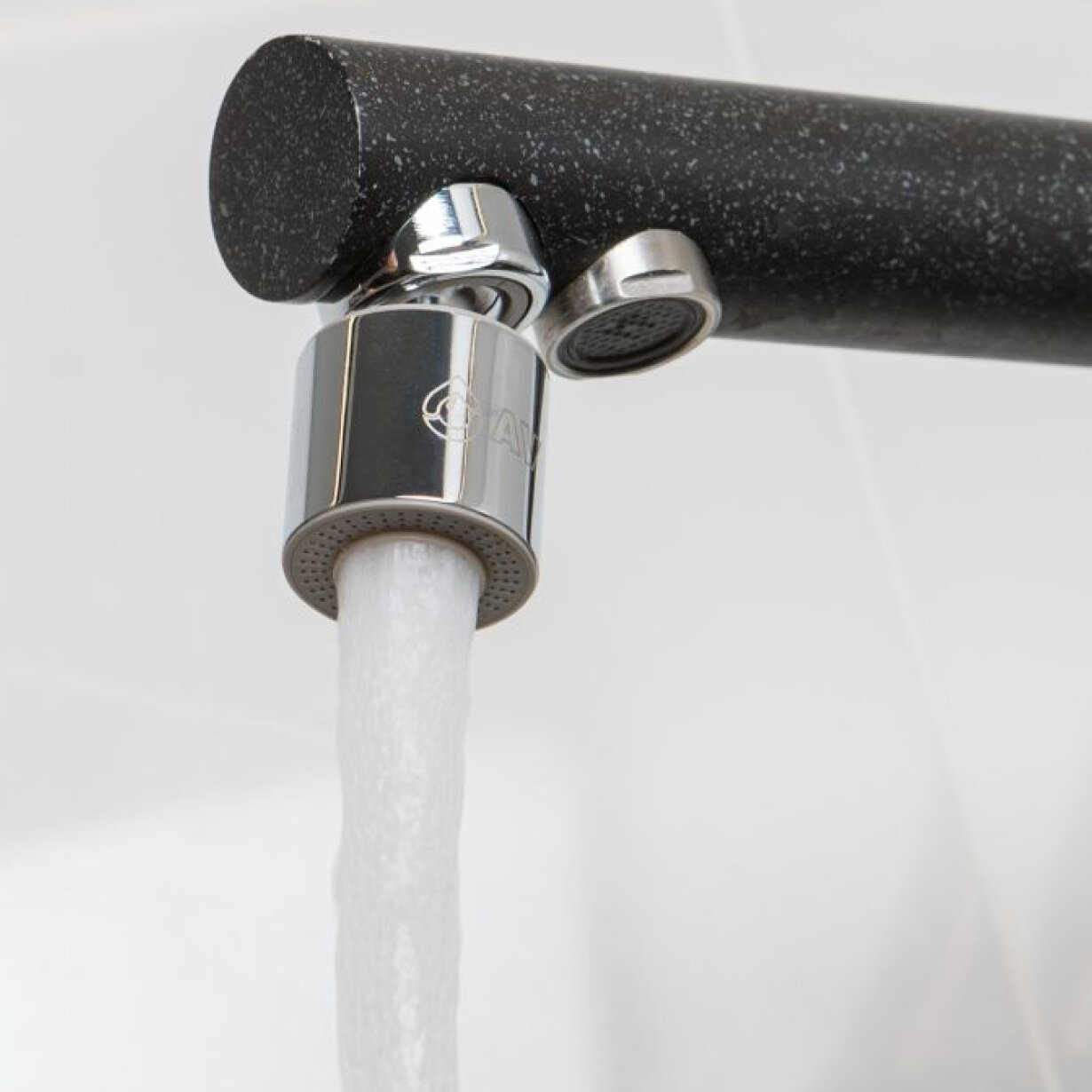 Изображение Аэратор для смесителя подвижныйвн. с ключом и переходом, AV Engineering (AVSSS-123)