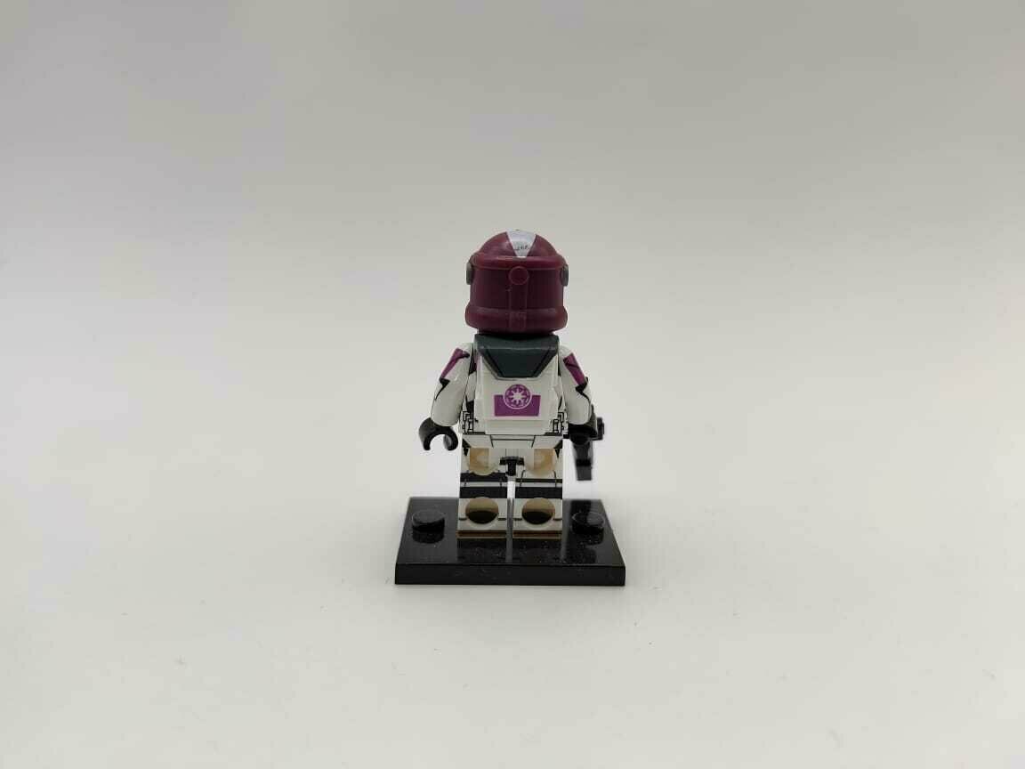 Минифигурка «Пилот AT-RT корпуса Нова», фигурка серии "Клоны" Star Wars, совместима с конструкторами Lego — фото 1
