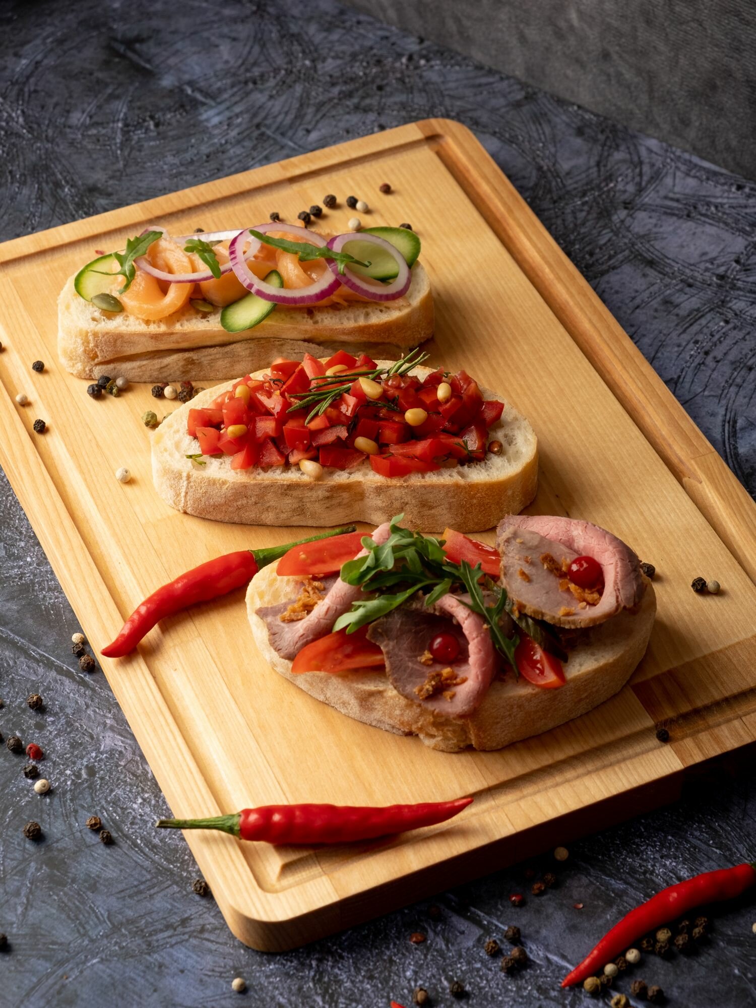 Доска разделочная деревянная RубаноК для кухни , набор 3 штуки+ подставка, карельская берёза — фото 1