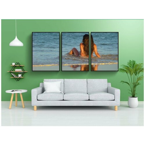 фото Набор модулных постеров для интерьера "красивые женщины, пляж, волны" 60x90 см. в тубусе, без рамки lotsprints