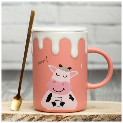 фото Кружка с крышкой и ложкой "бурёнка" (красная) люблю дарить