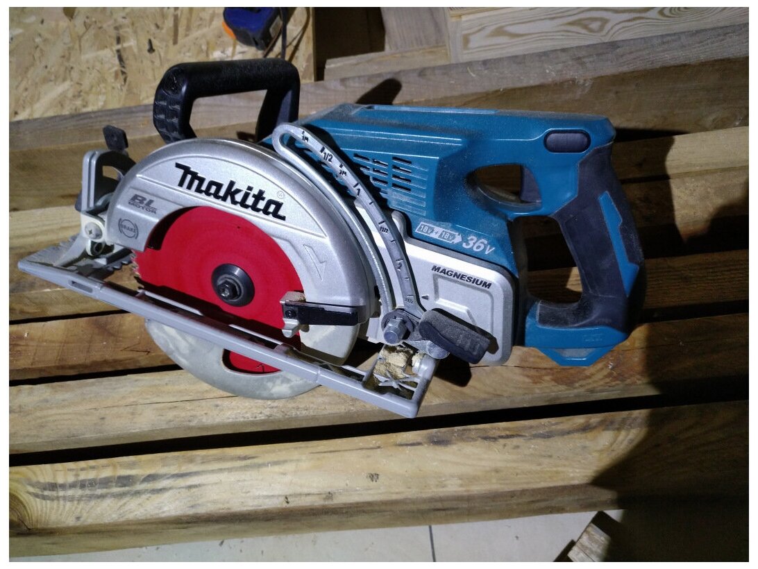 Аккумуляторная циркулярная пила Makita Z без акк и з\у - фото №9