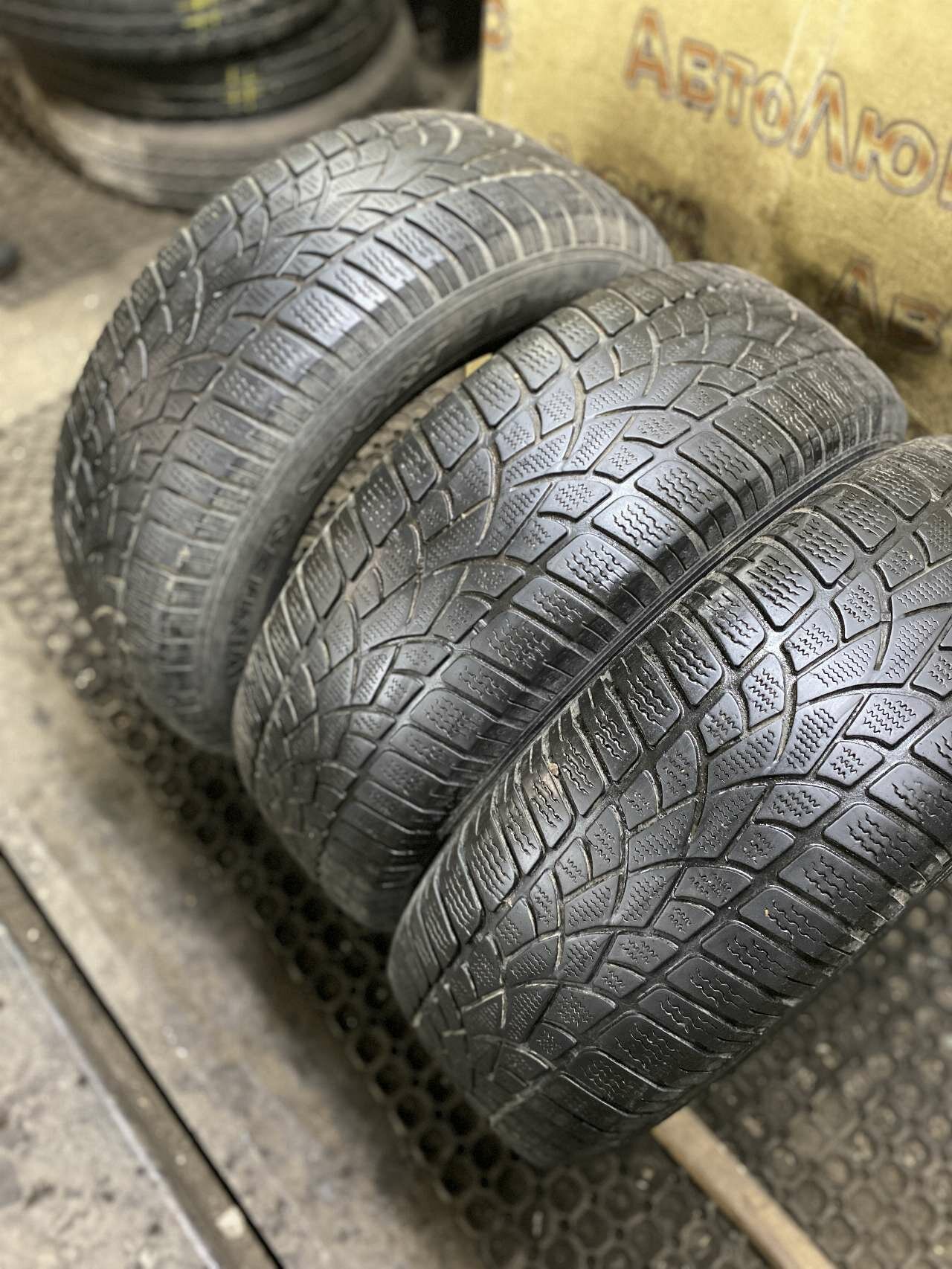 235/65 R17 104H Dunlop SP Winter Sport 3D