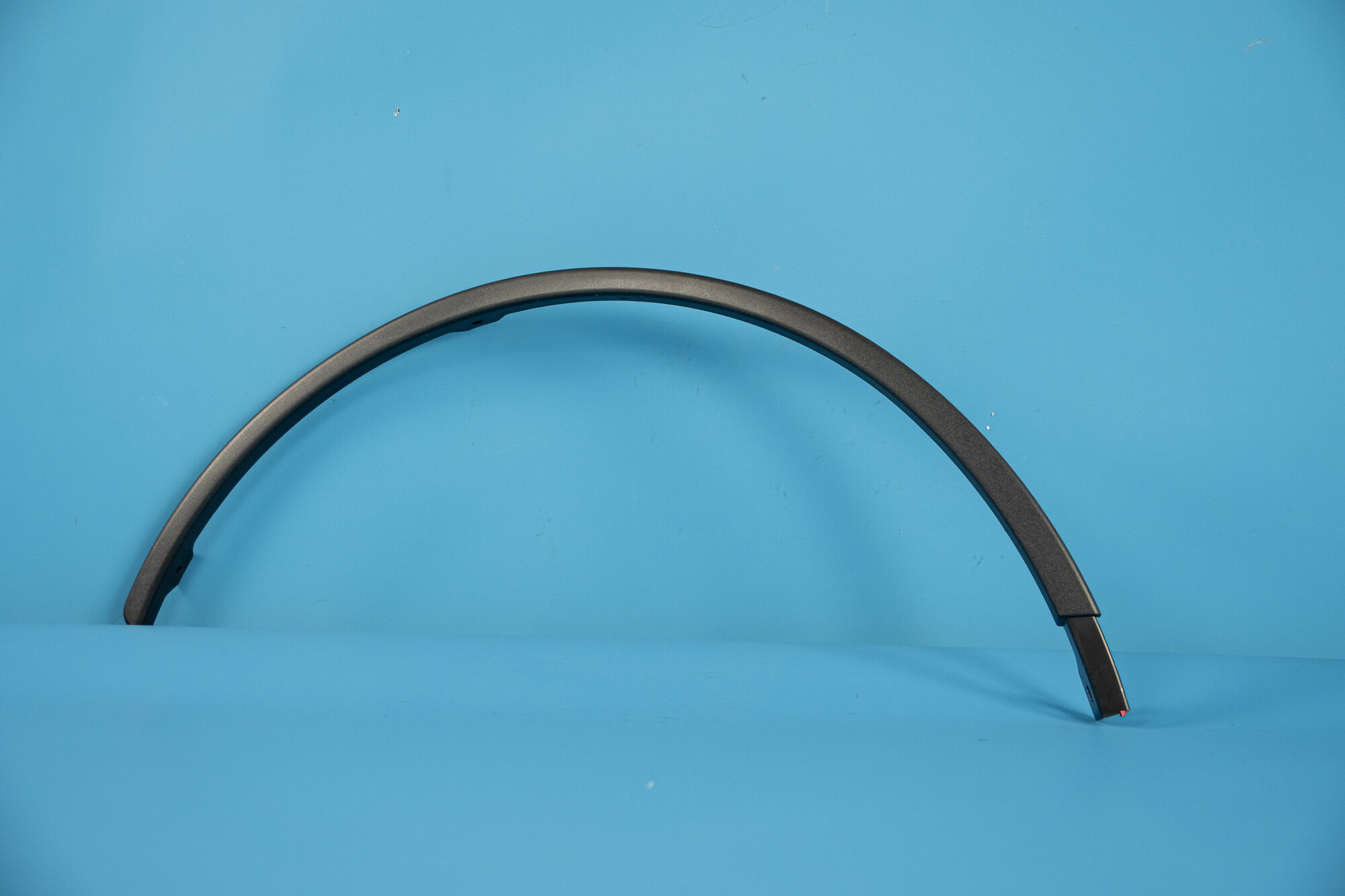 Молдинг крыла переднего левый для автомобиля Renault Sandero 1 2009-2014 Рено Сандеро 8200886740 Jorden JH07SDR09039AL