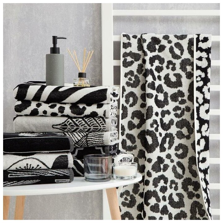 Полотенце махровое Этель "Leopard" чёрный, 50х90 см, 100% хлопок, 420 гр/м2 - фотография № 1