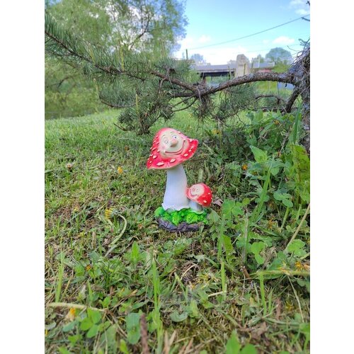 Фигура садовая Мухомор с улыбкой  11,5*8,5*16 см фигура декоративная гриб мухомор двойной большой размеры 23 23 44см ksmr 713119 f655