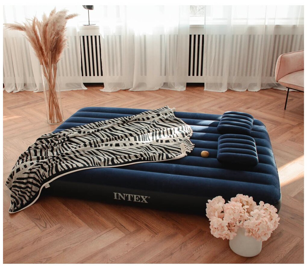 Кровать надувная, ручной насос, 2 подушки, FIBER-TECH, 152х203х25 см, INTEX "Classic downy Квин", 64 - фотография № 6