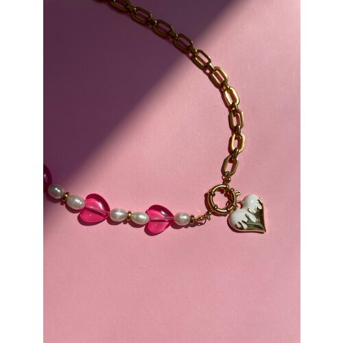 Асимметричное ожерелье/колье/цепочка ручной работы с жемчугом и розовыми сердечками из стекла с подвеской сердечком Soulence