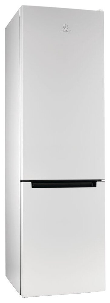 Отдельно стоящий холодильник Indesit с морозильной камерой DSN 20
