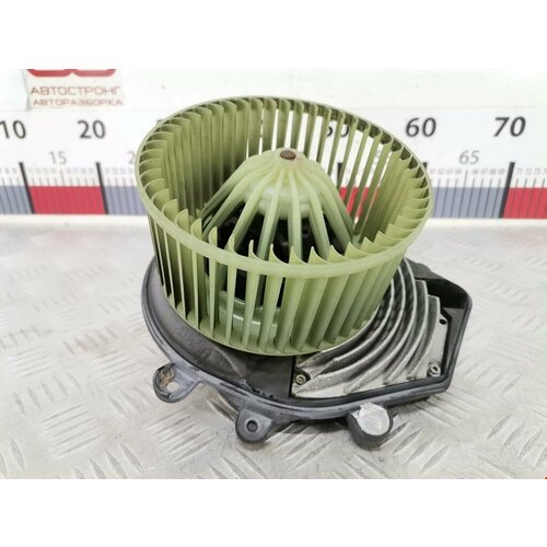 Моторчик печки вентилятор отопителя Volkswagen Passat 5 8D1820021B 39600₽