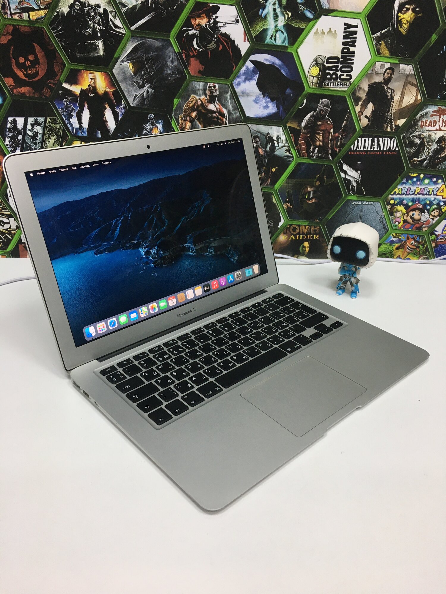 Ноутбук Apple MacBook Air 13 1440x900, Intel Core i5 2x1300Mhz, 4Gb, Intel HD Graphics 5000, SSD 256Gb, 2013, OS Big Sur.