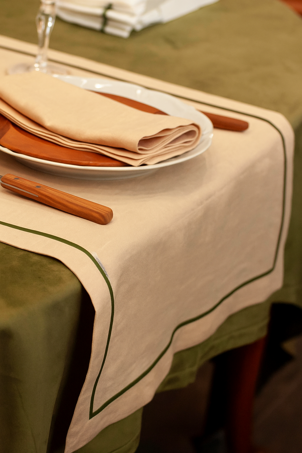 Дорожка(раннер) из 100% льна 150*50см для сервировки стола с кантом