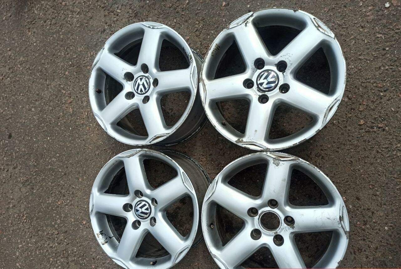 Колесные диски Volkswagen 8xR18/5x130 71.6 Серебристый (оригинал)