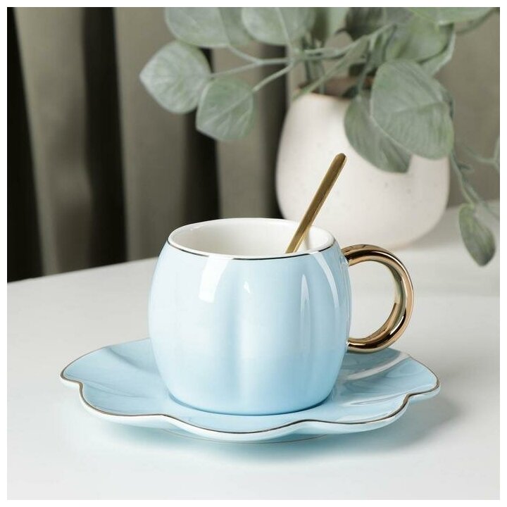 Чайная пара керамическая «Цветок» 3 предмета: чашка 240 мл блюдце d=16 см ложка цвет голубой