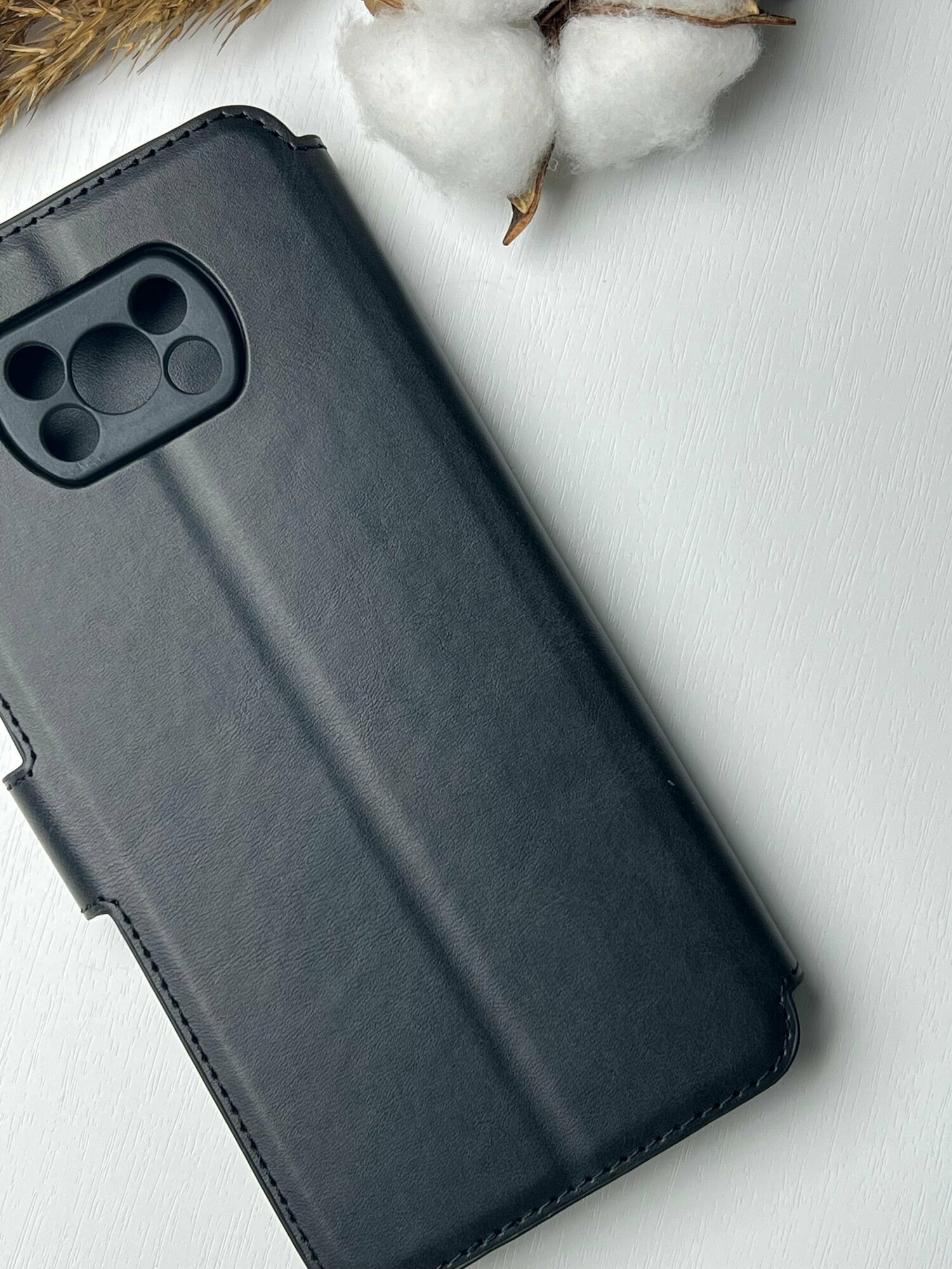 Чехол книжка для Xiaomi Poco X3 Pro / Poco X3 NFC кожаный с магнитной застежкой / Поко Х3 Про с хлястиком , с функцией подставки , черный — фото 1