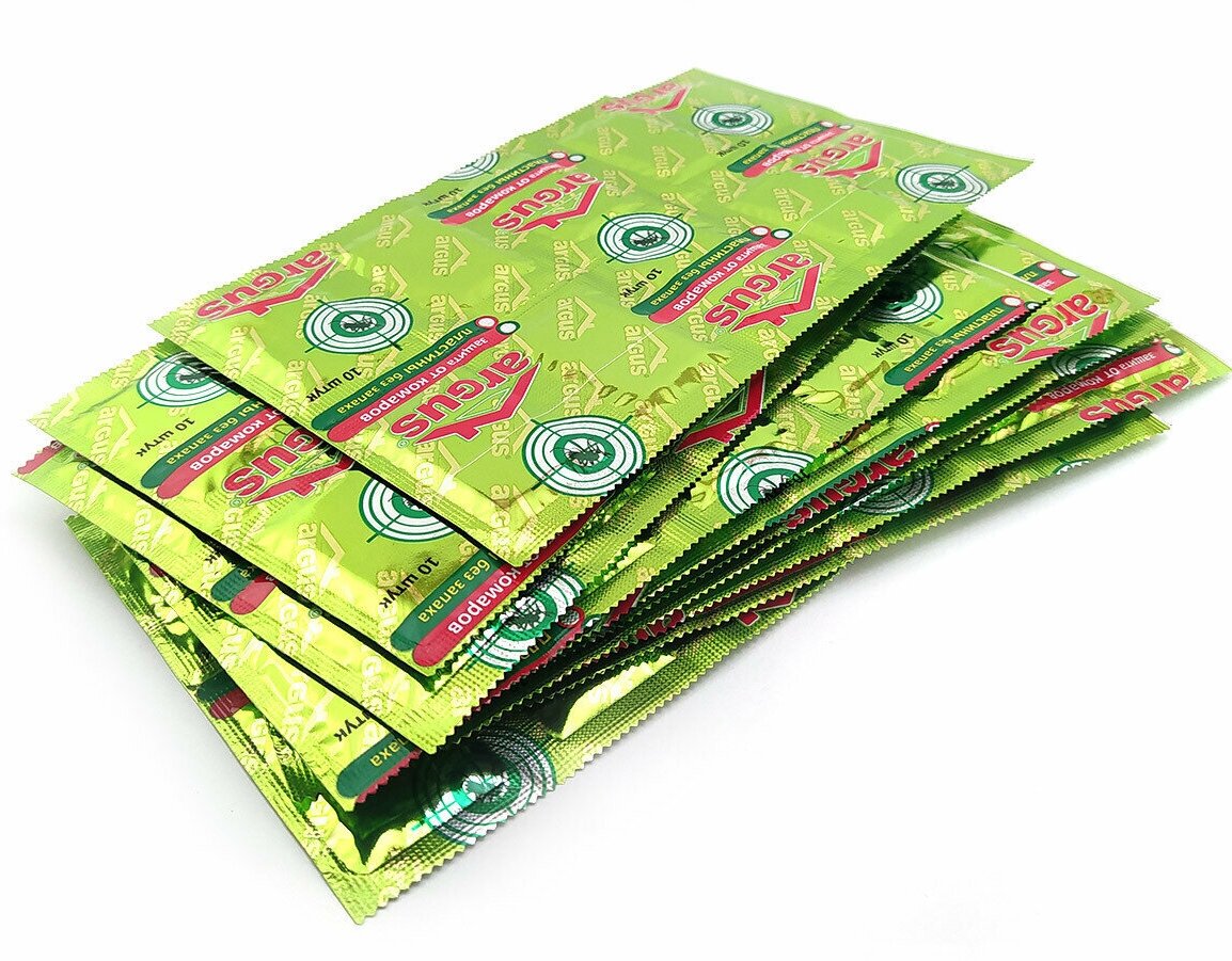 Пластины от комаров ARGUS зеленые без запаха, 100 таблеток (10 пластин по 10 таблеток) - фотография № 1