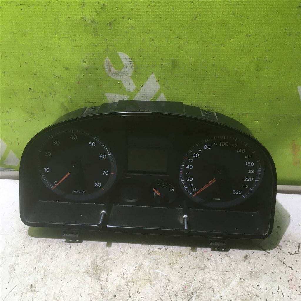 Панель приборов VW Caddy 3 2004-2015