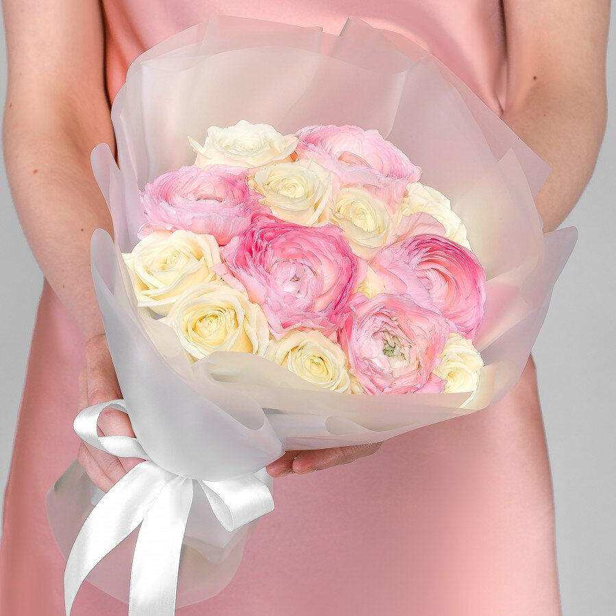 Дуо-букет Мегацвет24 "Розовый Ранункулюс и Роза" розовый/белый дизайнерская упаковка