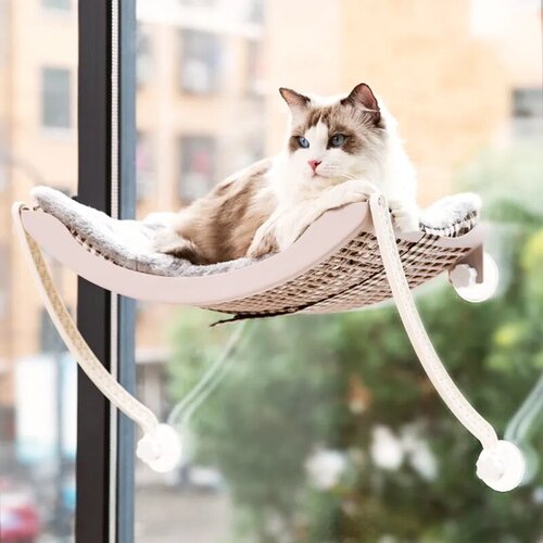 Гамак для кошек ZooWell на окно на присосках пластиковый с ковриком