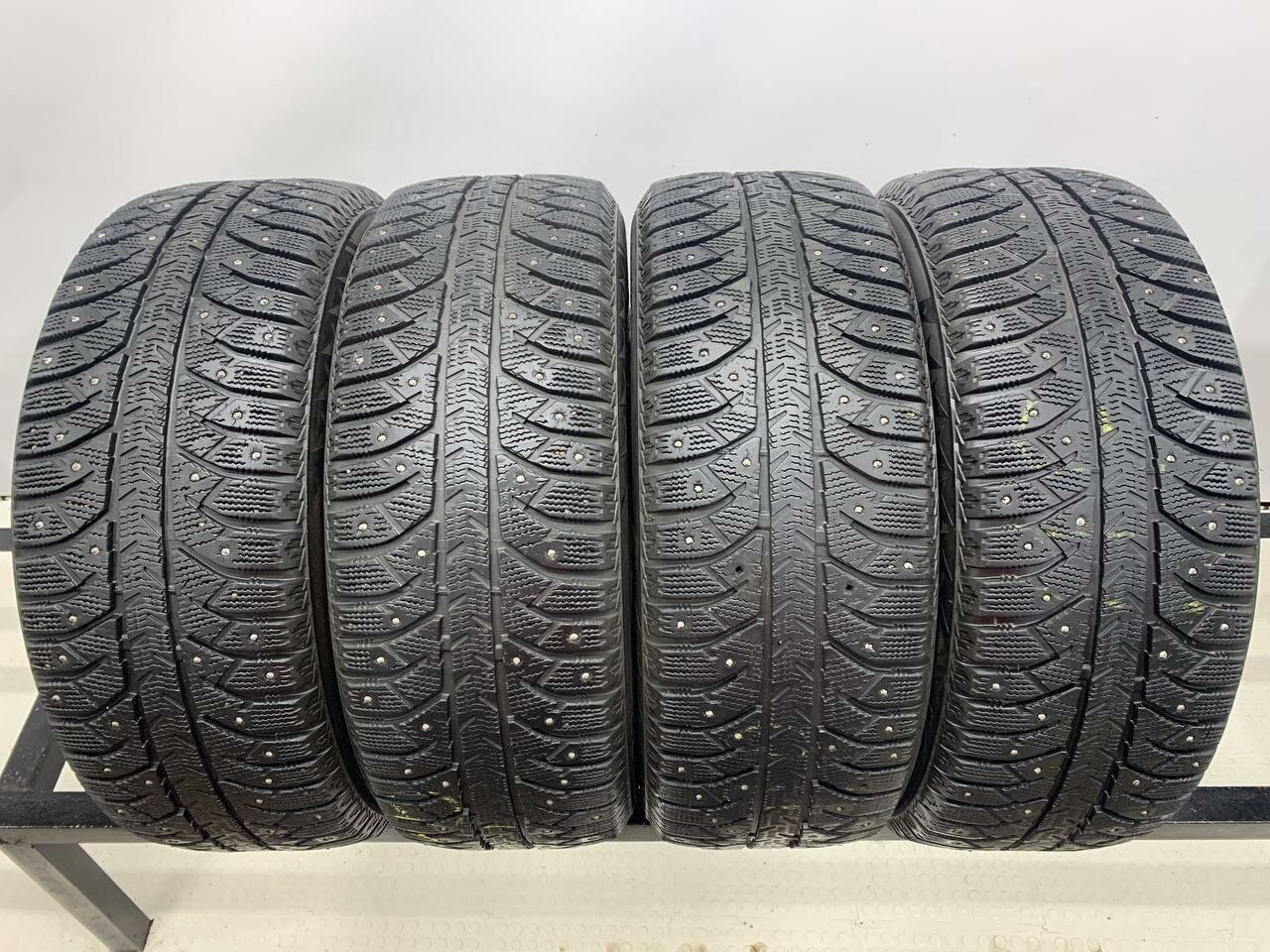 Bridgestone Ice Cruiser 7000 205/55 R16 БУ Шины Зимние