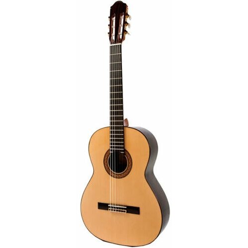 Classical guitar Raimundo 130 Spruce - Profesor series guitar for advanced students and amateurs. Solid rosewood sides and laminated back, spruce top.