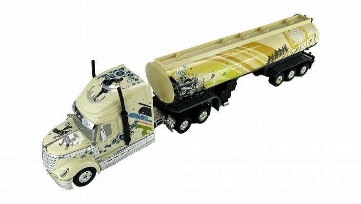 QY Toys Радиоуправляемый грузовик танкер с прицепом (56 см, световые и звуковые эффекты) QY Toys QY0203D ()