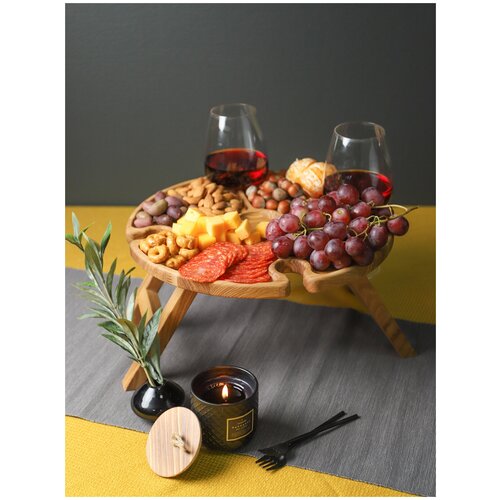 Винный столик-менажница из дерева на 4 бокала