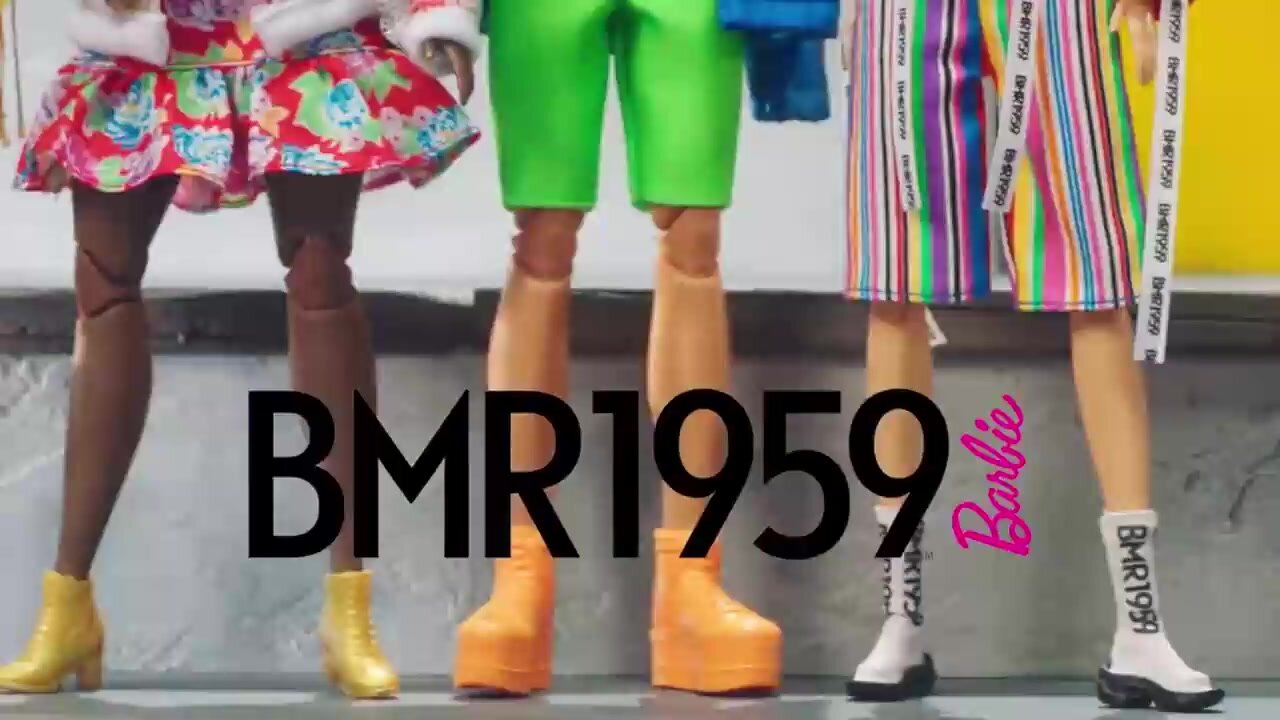 Кукла Barbie Extra Minis Fly в зимней одежде HPB20 — фото 1