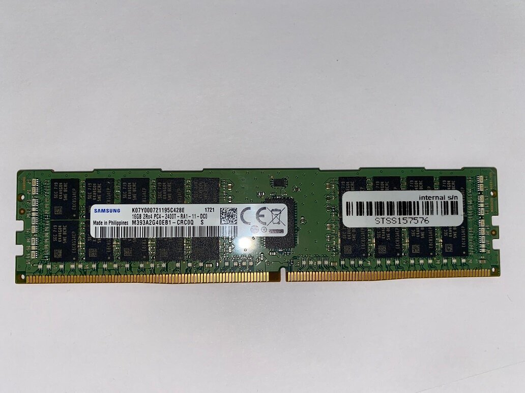 Серверные комплектующие Samsung Оперативная память Samsung 16 ГБ DDR4 2400 МГц M393A2G40EB1-CRC0Q